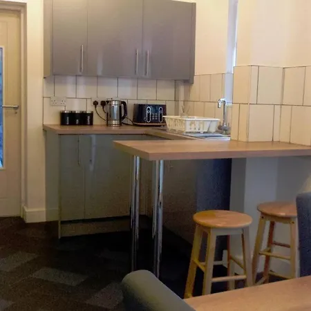 House In Great Barr, With Parking And Garden